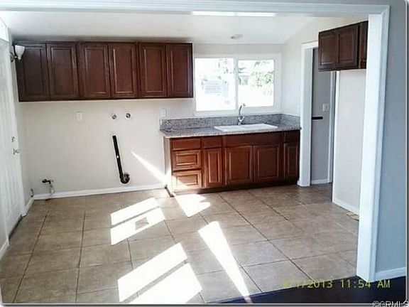 3rd image of 820 Ahern Dr