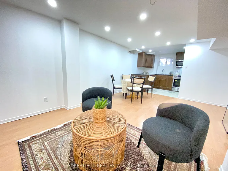 120 Greenbelt Cres #BASEMENT — Photo 6
