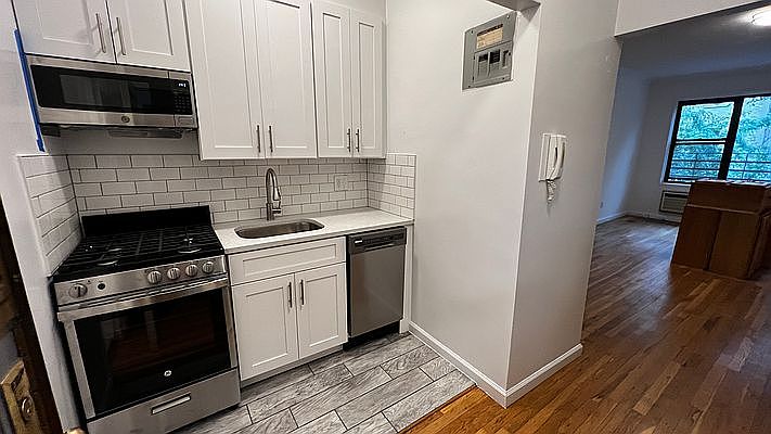 1st image of 412 E 64th St APT 3D