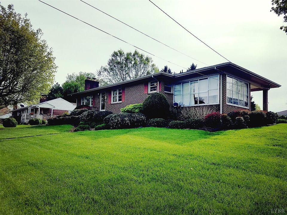 1st image of 701 Sherman Dr