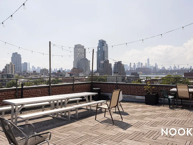 100 Dupont St #1L — Photo 31