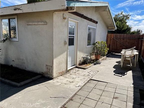 4th image of 2283 W Arlington Ave