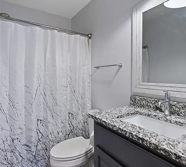 2606 Avondale Dr — Photo 14