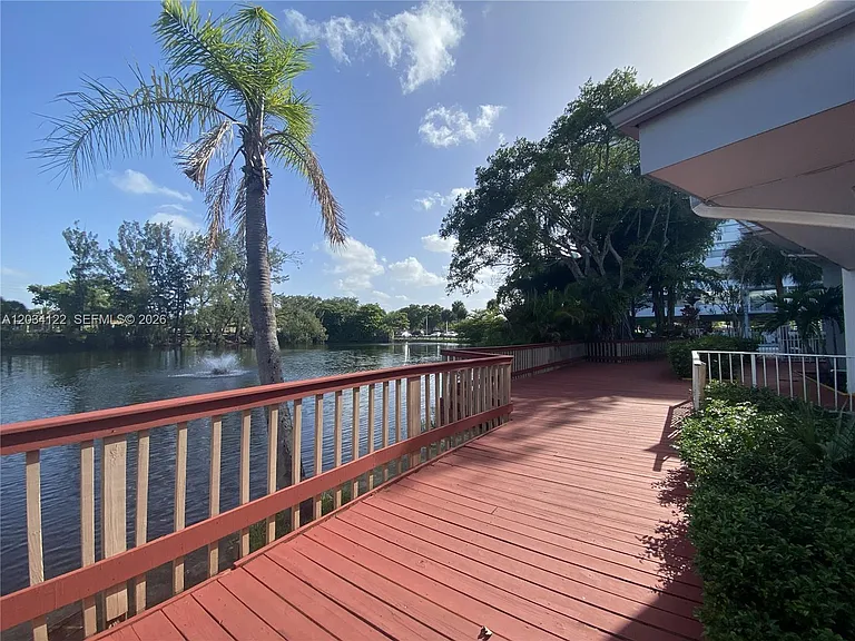 1200 NE Miami Gardens Dr #206W — Photo 12