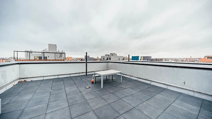 Rented by Nooklyn NYC LLC | media 4