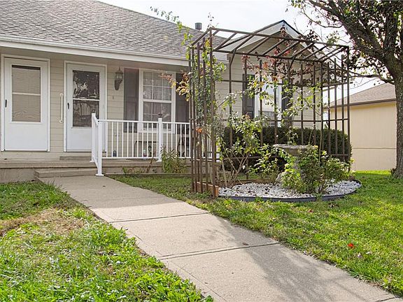 3rd image of 1863 Wilkerson St