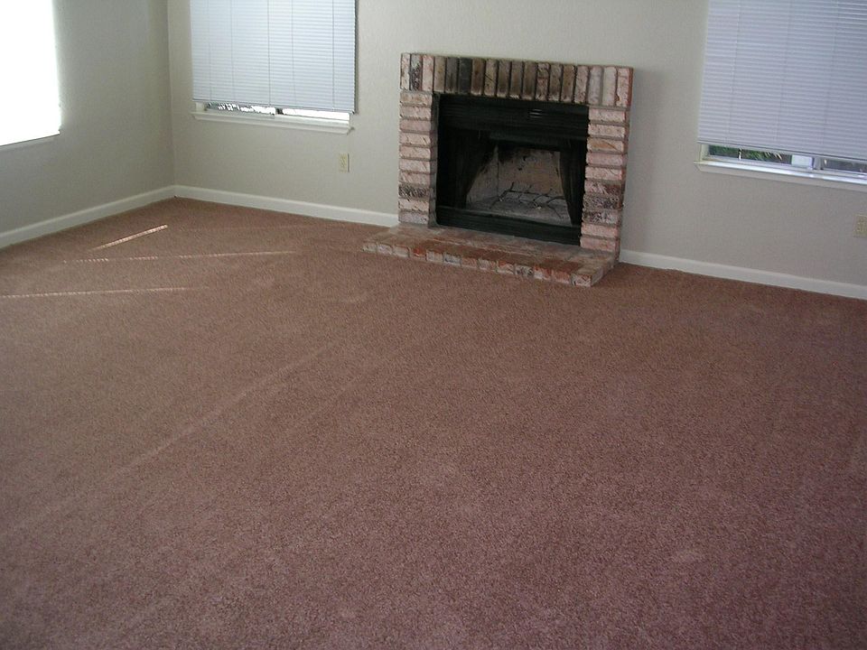 2nd image of 2009 Brighton Dr