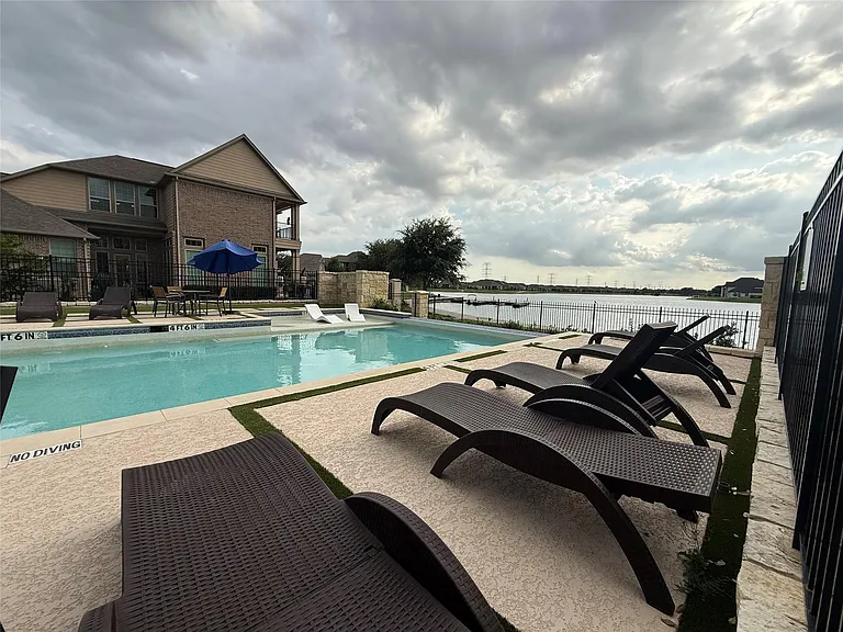 18225 Crystal Knoll Dr — Photo 12