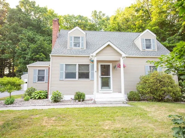 8 Stanley Street, Poughkeepsie, NY 12603