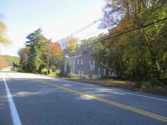 Exterior Neighborhood (street photo)