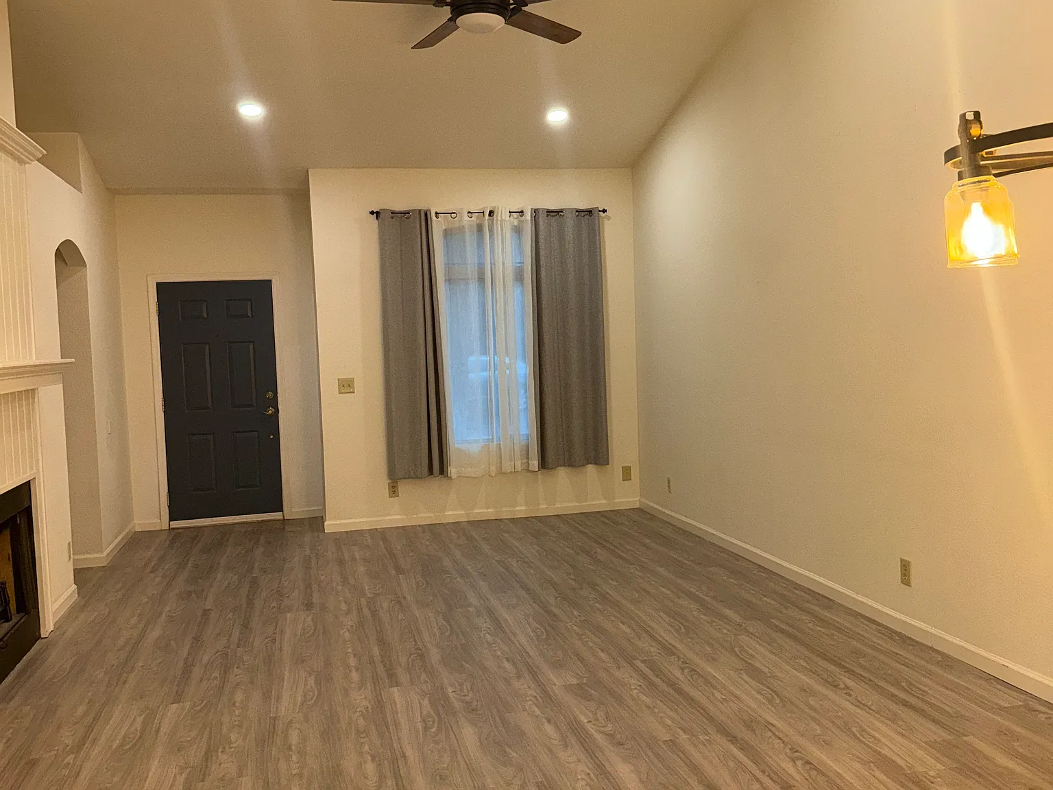 2 bed, 1170 sqft, $2,100 — Photo 2