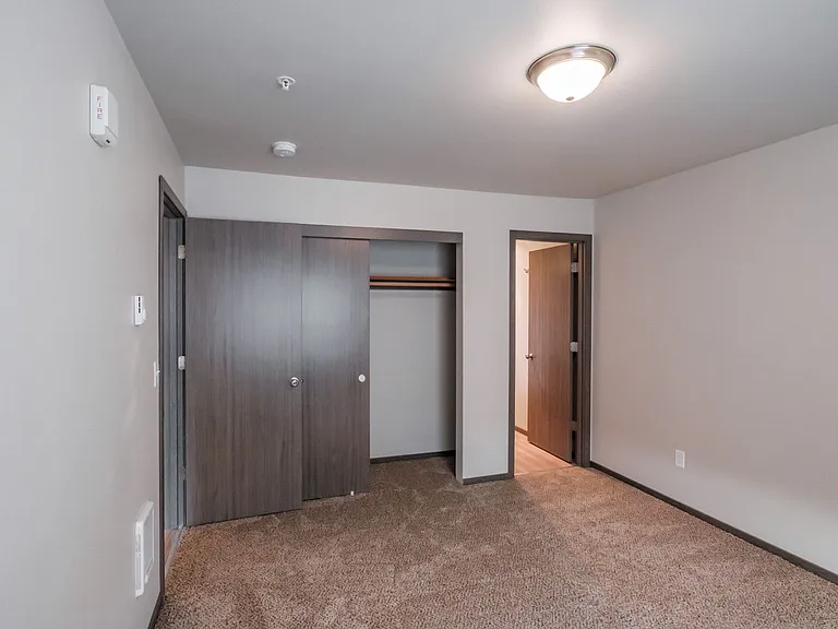 Cherry Glen Apartments — Photo 41