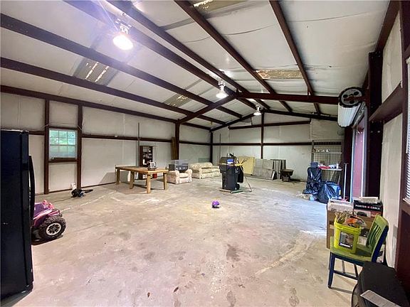 5th image of 361 Quail Hollow Dr