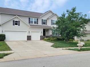 3324 Streamside Dr, Greenwood, IN 46143
