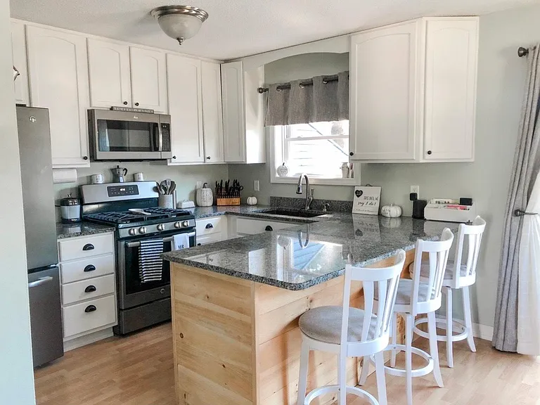 28 Heather Cir #1 — Photo 3
