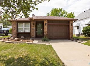 3222 Penrose Ave, Toledo, OH 43614