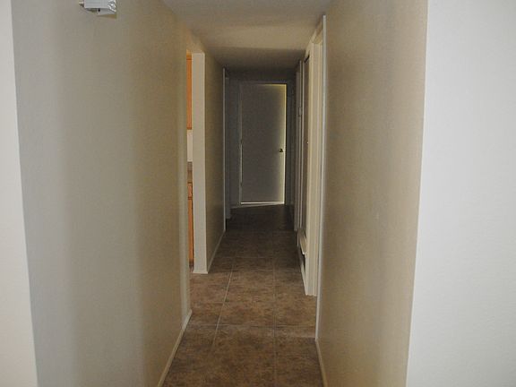 2nd image of 412 W Inez Dr