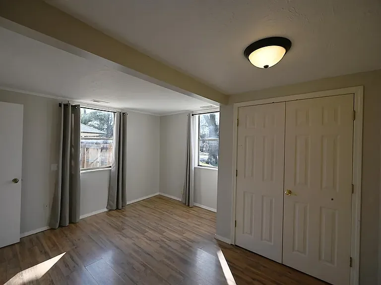 1401 S Lowry St — Photo 20