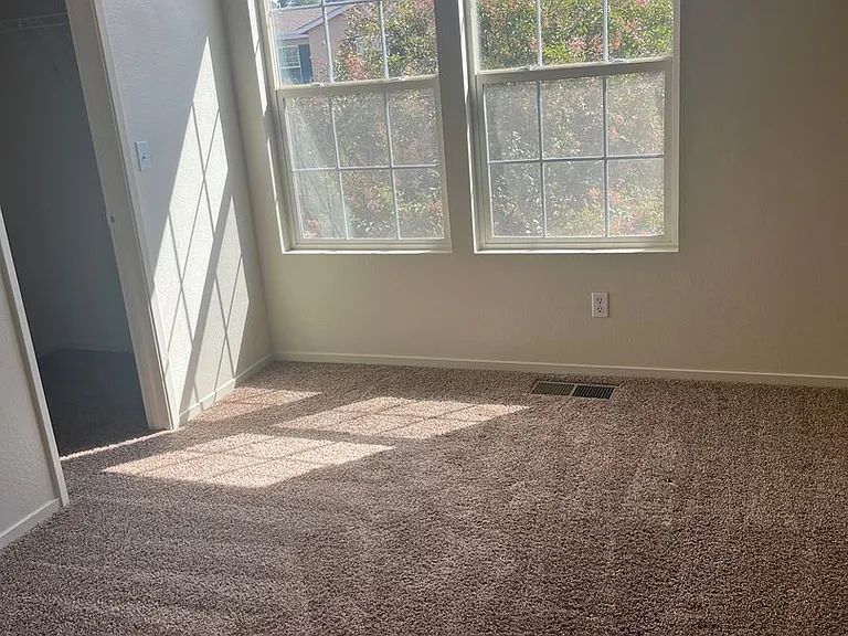 1249 Daybreak Dr — Photo 21