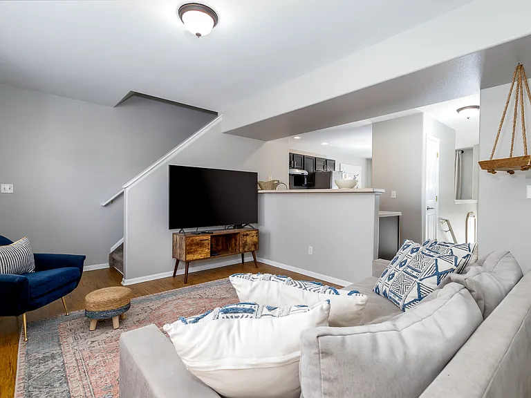 64 Vale Cir — Photo 4