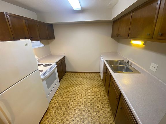 3rd image of 1955 G St #1