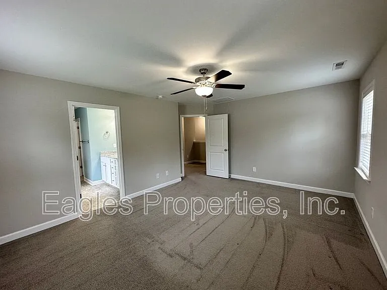 451 Fallingbrook Dr — Photo 18
