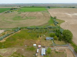 30 Hawk Ln, Connell, WA 99326