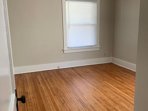 5th image of 2712 N Peoria Ave
