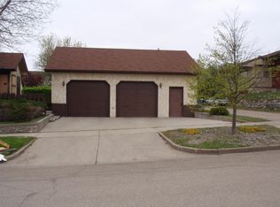 609 2nd Ave NW, Valley City, ND 58072