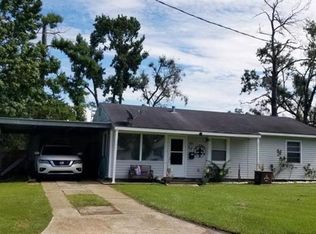 428 Pinecrest Dr, Sulphur, LA 70663