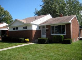 19210 Rock St, Roseville, MI 48066
