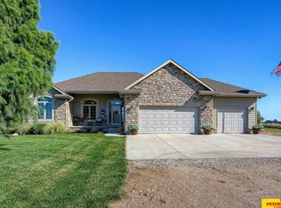 2190 Rosedale Rd, Fremont, NE 68025