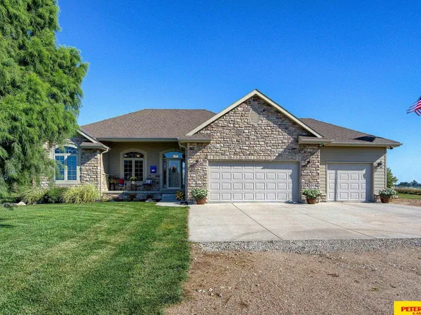 2190 Rosedale Rd, Fremont, NE 68025