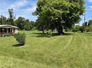 2549 Springhill Furnace Rd, Lake Lynn, PA 15451