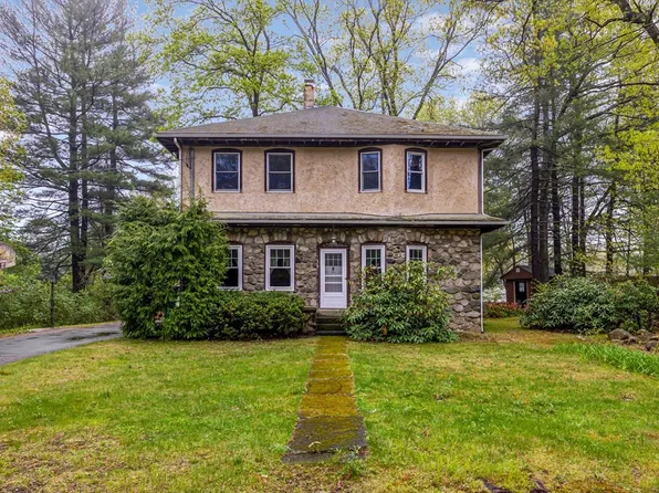 135 Mill St, Burlington, MA 01803