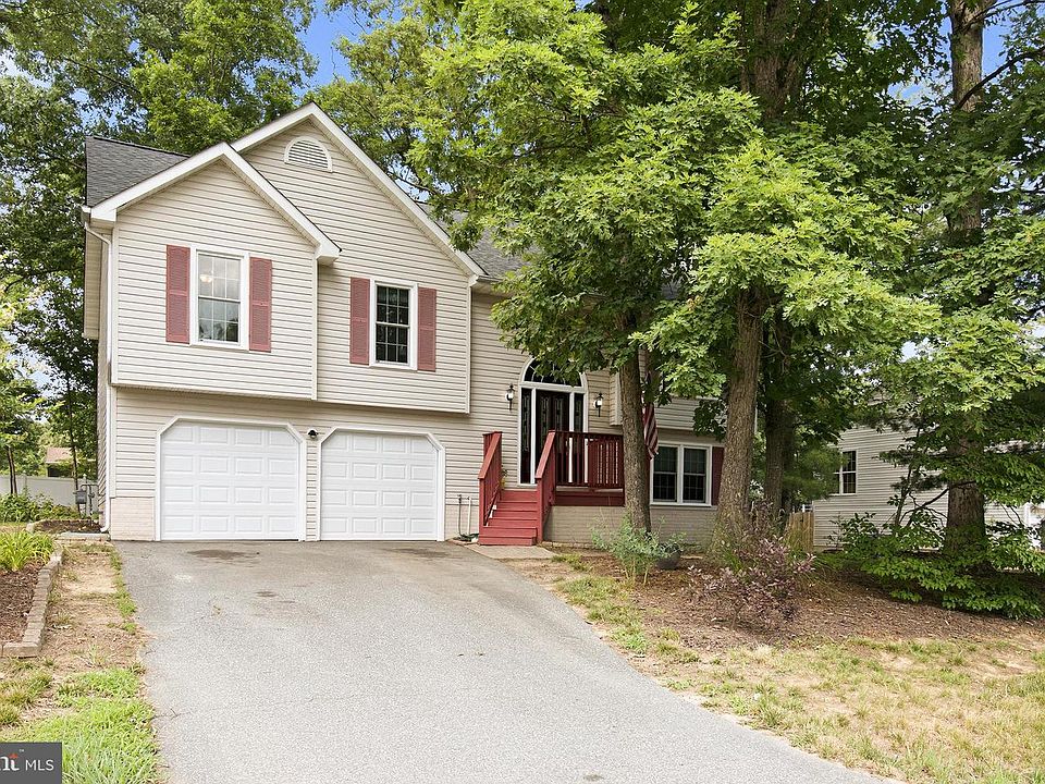 1st image of 10608 Crestwood Dr