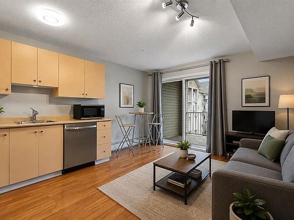 4th image of 1717 NE 60th St SE #321