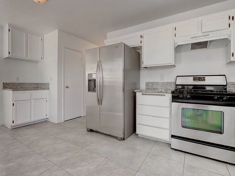 5519 Myron Cir — Photo 12
