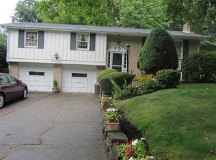 109 Thornberry Dr, Penn Hills, PA 15235