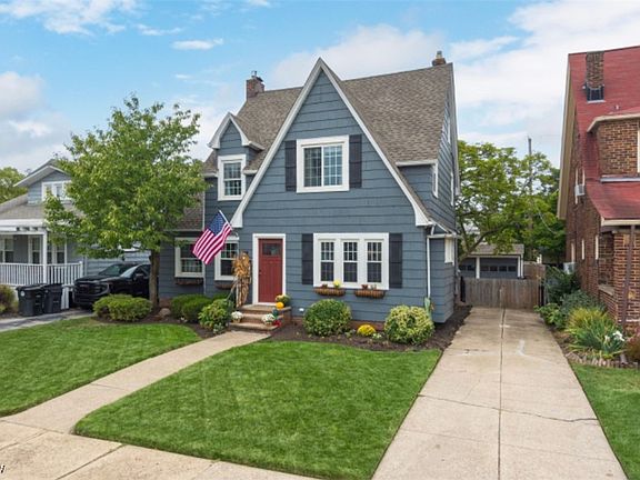 3rd image of 16906 Dartmouth Ave