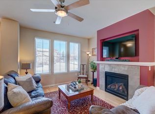 8205 Flagstone Dr #B, Madison, WI 53719