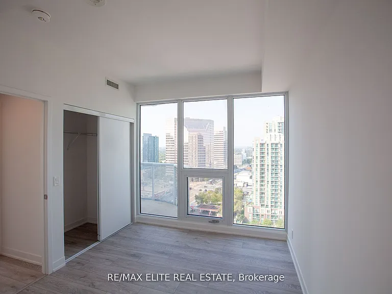 15 Holmes Ave #1704 — Photo 6