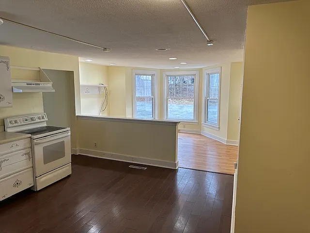 14 E Main St #14A — Photo 7