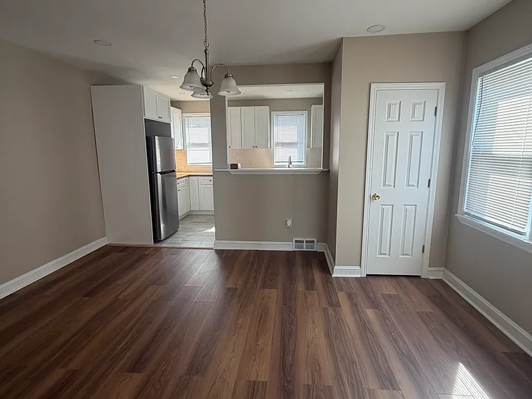 541 Fern St — Photo 4