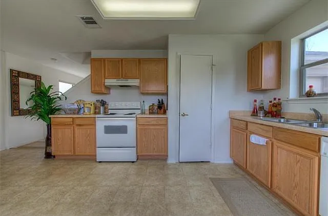 8608 Claude Ct — Photo 15