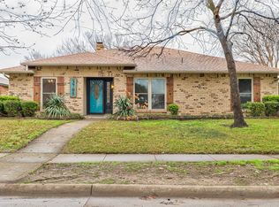 3705 Magnolia Dr, Grand Prairie, TX 75052
