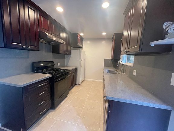 2nd image of 1124 N Garfield Ave APT E