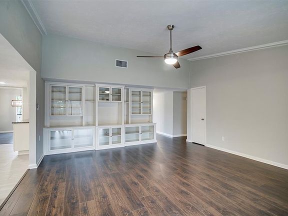 5th image of 4021 Dogwood Ln