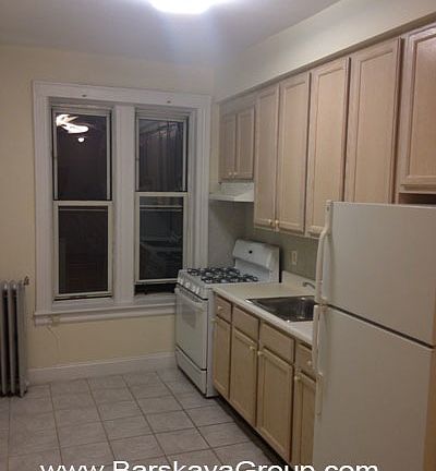 4th image of 4413 28th Ave APT 1R