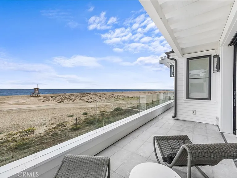 2148 E Oceanfront — Photo 37